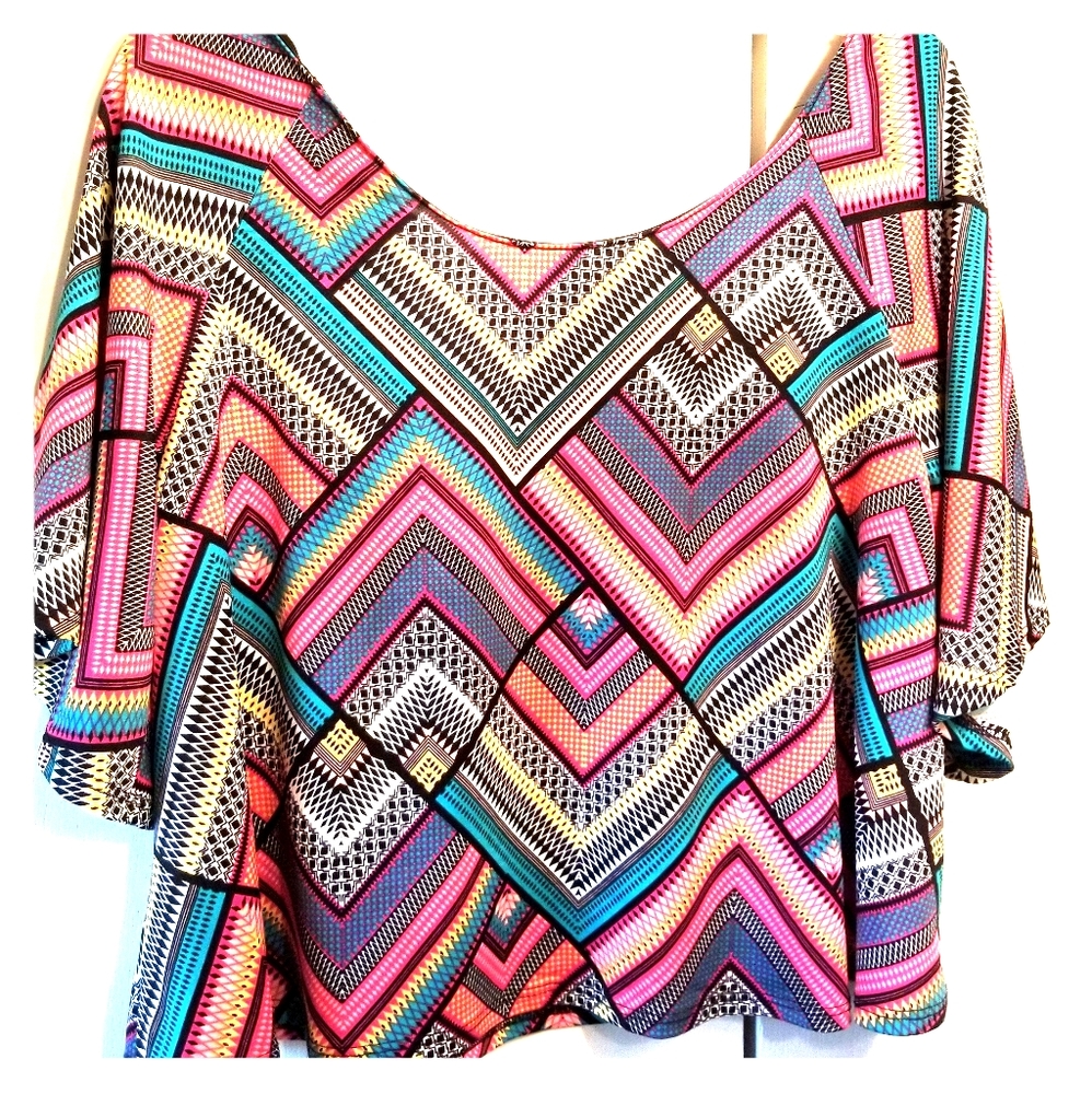 Status by Chenault Flowy Top